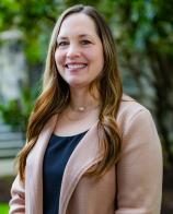 Jenny Plaja headshot