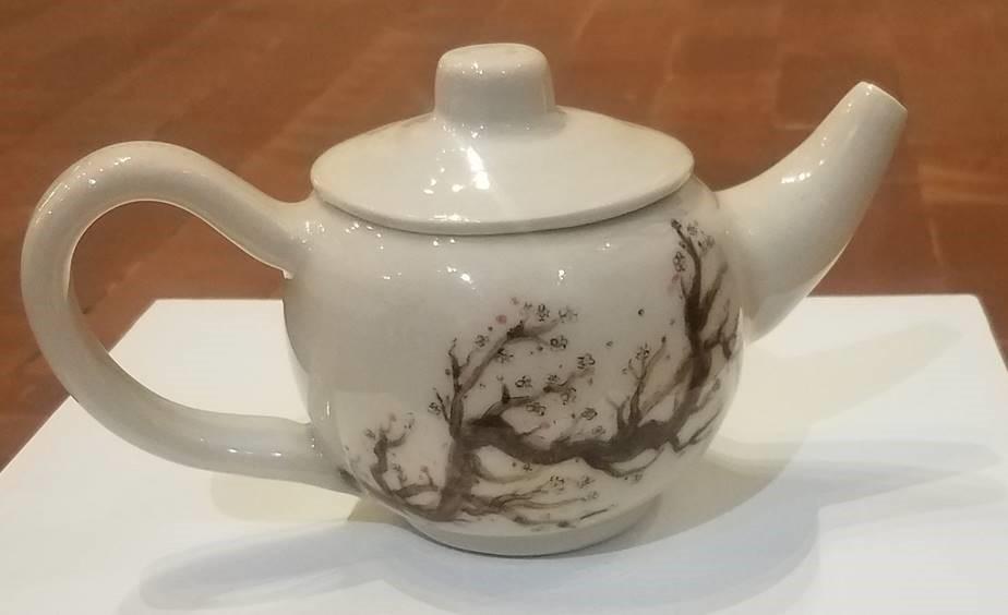 Enlarge Cherry Blossom Tea Pot